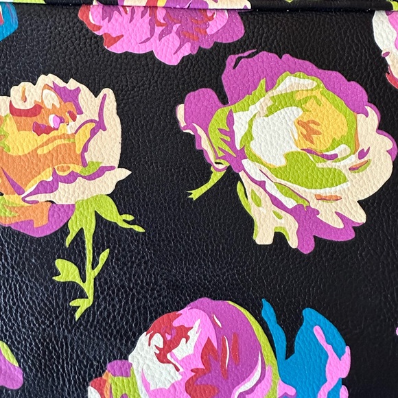 Betsey Johnson Floral Crossbody NWOT - Picture 3 of 7